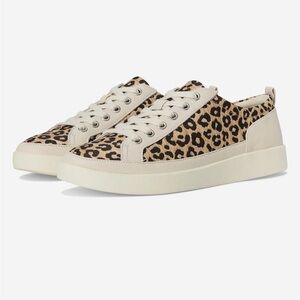 NWT Vionic Winny Leopard Print Women's Sneakers size 8W